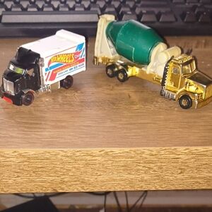 Vintage Hot Wheels Truck Lot 1999 Gold Peterbilt Mixer &  Redline Hiway Hauler 2